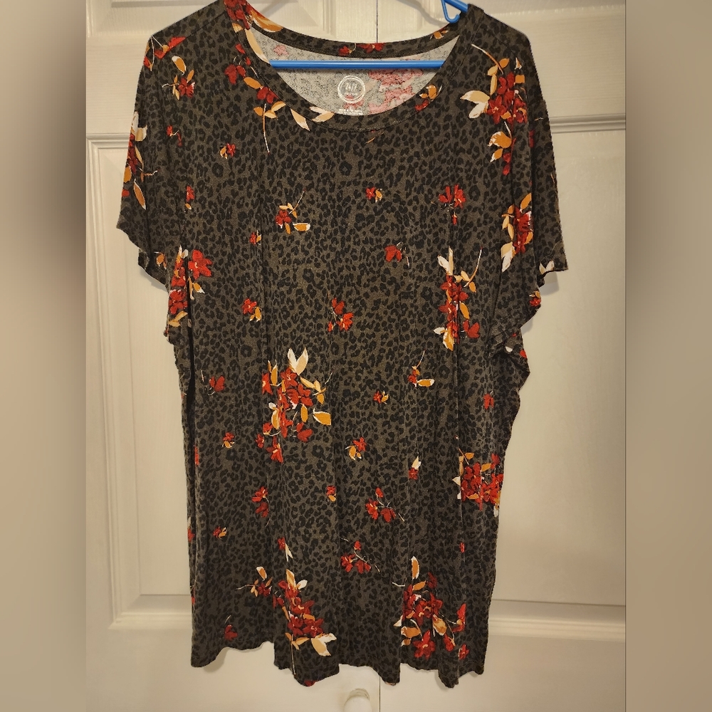 Maurices flowy tee